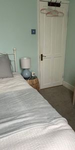 Room in a Shared House, Courtney Road, SW19 - Photo 4