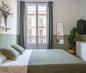 Via Laietana, Barcelona, Catalonia 08003 - Photo 3