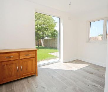 2 bedroom detached bungalow to rent - Photo 1
