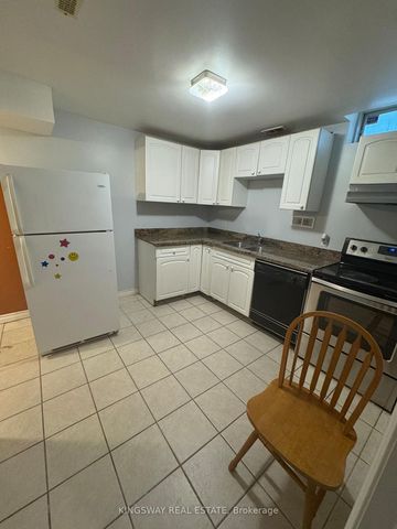 For Lease - 3910 Baggins Court, Mississauga, Ontario - Photo 4