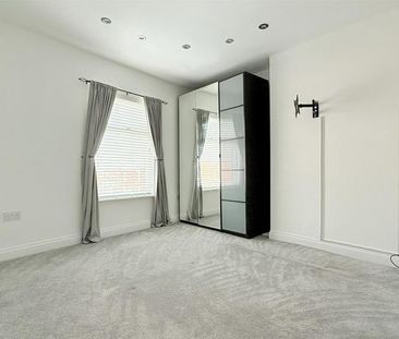 2 bedroom end of terrace house to rent - Photo 6