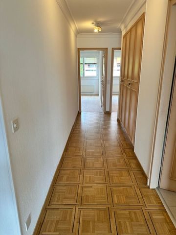 À louer - Appartement de 3.5 pièces à Clarens, balcon, cheminée et place de parc - Photo 3