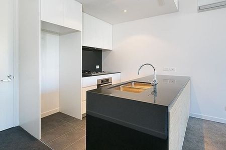 One Bedroom Apartment In Luxurious "Dominion" Complex! - Photo 3