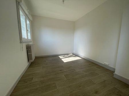 Location - Appartement T4 - 79 m² - Sochaux - Photo 3