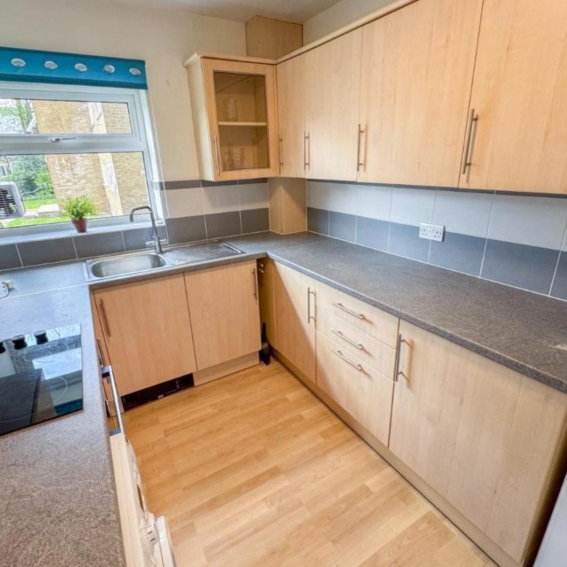 Park View Court, Roundhay, Leeds - Photo 1