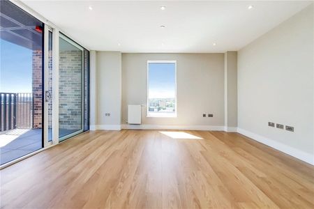 Excellent two-bedroom, two-bathroom flat within Wimbledon Grounds, this prestigious new development next to the AFC Wimbledon Stadium. The apartments all have generous balconies, lift access, secure bike storage and landscaped communal gardens. - Photo 2