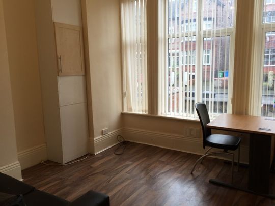 Blair Road Manchester - Photo 1