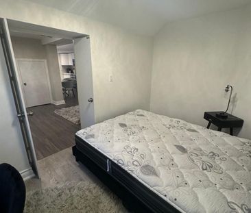 For Lease - 94 Houseman Crescent, Richmond Hill, Ontario - Photo 4