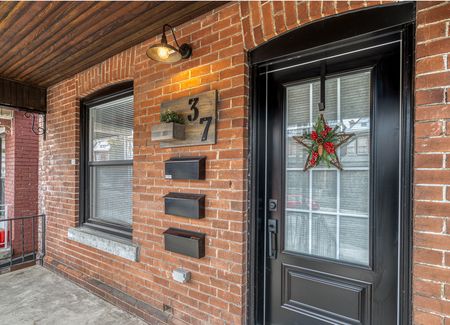 $1,399 / 1 br / 1 ba / 675 sqft 37 Garfield ave N unit 3 - Photo 5