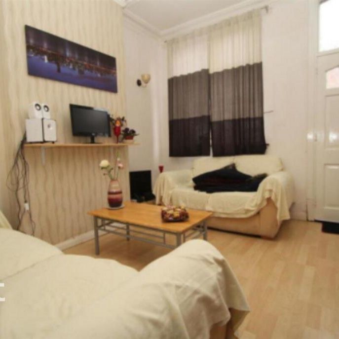 4 bedroom terraced house to rent - Photo 1