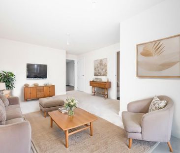 3 bedroom semi-detached house to rent - Photo 2