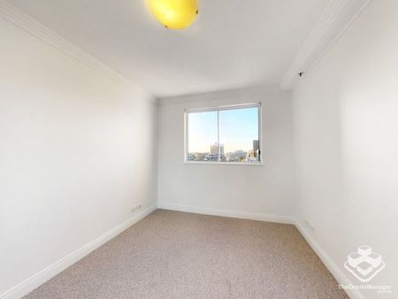 ARGUABLY THE CBD FINEST RIVERFRONT COMPLEX 3 Bedroom Unfurnished - Photo 5