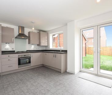 3 bedroom semi-detached house to rent - Photo 2