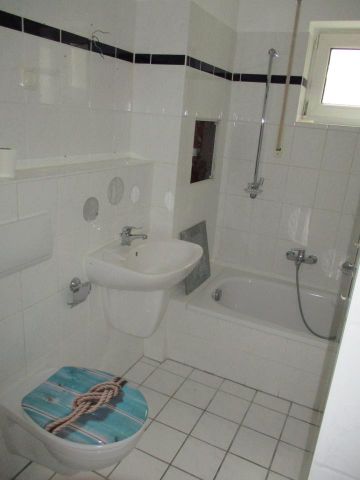 Geräumige Wohnung mit zwei Bädern, zwei Terrassen und kleinem Garten - Photo 4