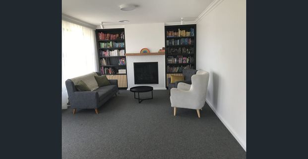 Executive Style - Photo 1