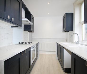 3 bedroom terraced house to rent - Photo 6