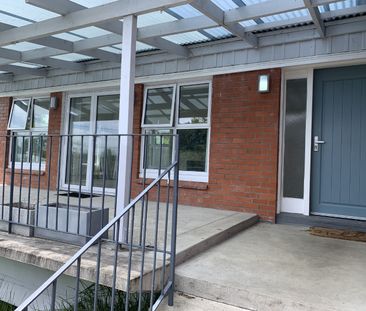 18 McKean Avenue, Manurewa, Auckland - Photo 1