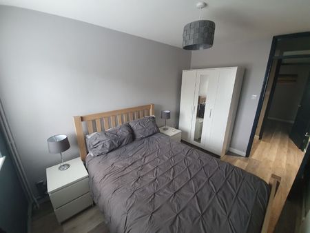 Ferrara Square, Trawler Road, Marina, Swansea, SA1 1UW - Photo 5