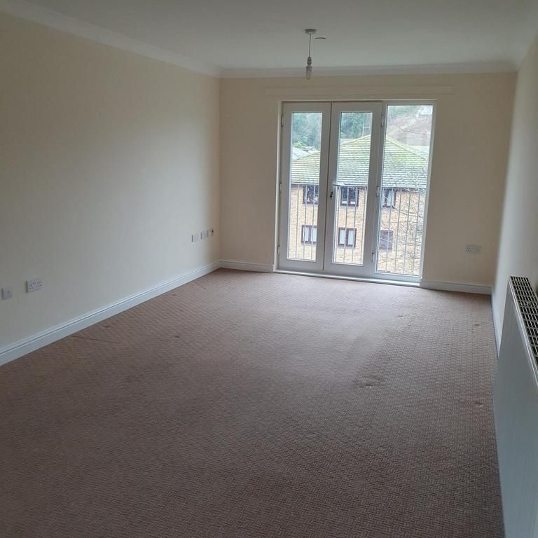 2 bedroom flat to rent - Photo 1