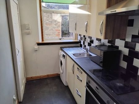 Flat B, 15 Claremont Place, AB10 6RE, Aberdeen - Photo 4