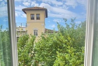 Parioli-Piazza delle Muse: Restored 3 bedroom, 3 Bath, spacious living, kitchen, balcony, near park, master bed & 2 single bedrooms. Ref 1045