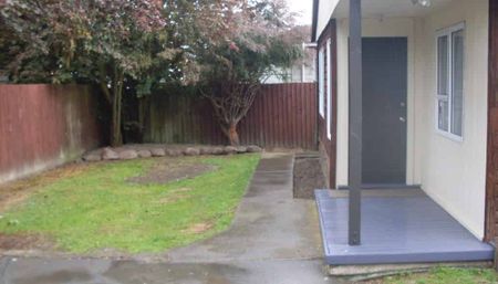 Great Location Awaiting New Family - Photo 5