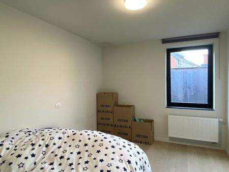 INSTAPKLAAR APPARTEMENT IN CENTRUM VAN PITTEM inclusief STAANPLAATS EN GARAGEBOX!! - Foto 3