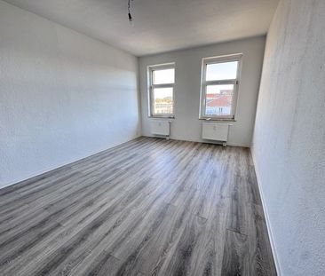 Tolle Zwei-Zimmer-Wohnung mit Einbauküche - Foto 1