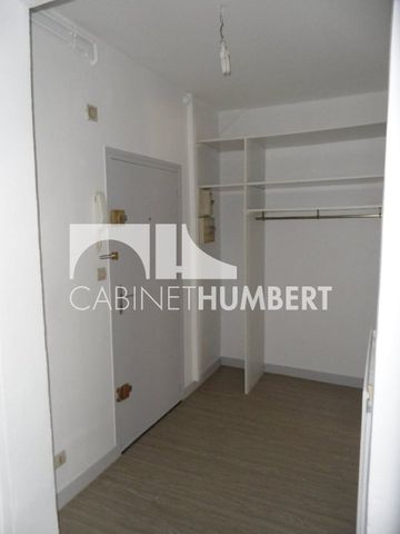 Location Appartement 1 pièce 45m² ST ETIENNE 42000 - Photo 4