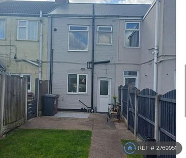 2 bedroom terraced house to rent - Photo 2