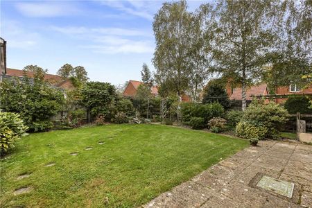 3 bedroom detached house to rent - Photo 2