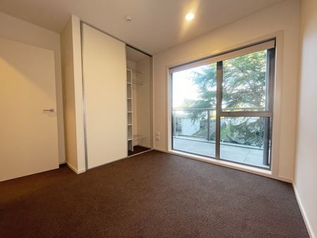 Spacious 2 bedroom apartment next to St Lukes mall - Photo 3