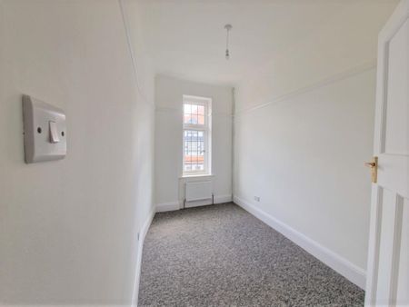 4 bedroom apartment to rent - Photo 2