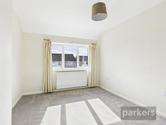 3 bedroom end of terrace house to rent - Photo 1