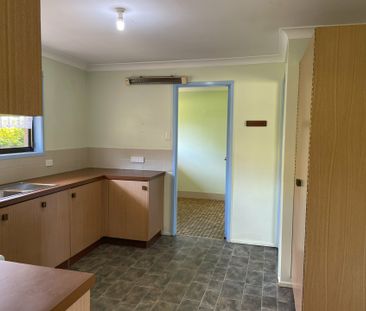 3 Bedroom Brick Home Close to Schools - Photo 5