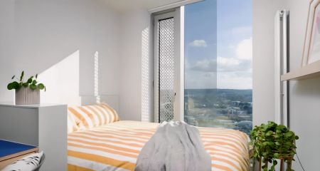 Two Bedroom Plus - Photo 2