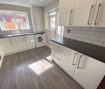 6 bedroom terraced house to rent - Photo 6
