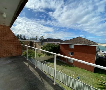 NEWLY RNEOVATED 2 BEDROOM UNIT WITH LOCK-UP GARAGE - Photo 4