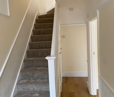 3 Bed Terraced House, Sandringham Avenue, SW20 - Photo 6