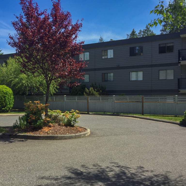 Tiffany Gardens Apartments - Photo 1