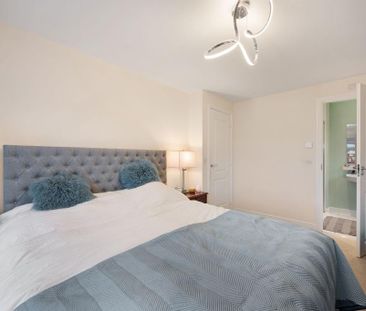 4 bedroom detached house to rent - Photo 4