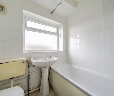 semi-detached house to rent - Photo 4