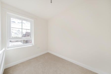 Ilex Drive, Fiddington Fields, Tewkesbury, Gloucestershire - Photo 3