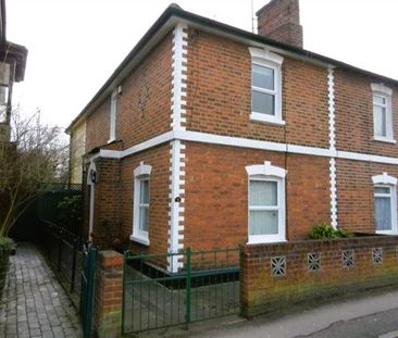 *2 rooms available* 4 bedroom house - Photo 3