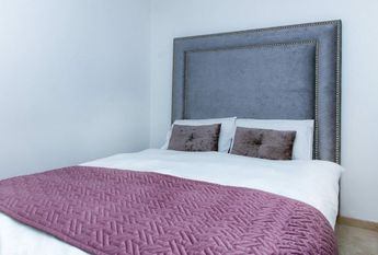 Luxury Villa for rent in Elviria, Spain