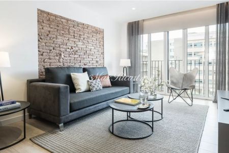 Temporal todo amueblado en Eixample - Photo 2