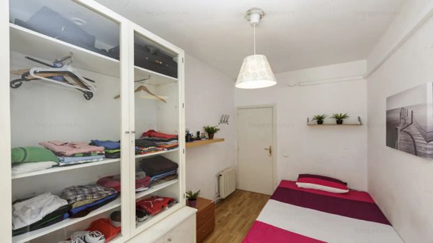 Shared apartment in Barcelona - Photo 1