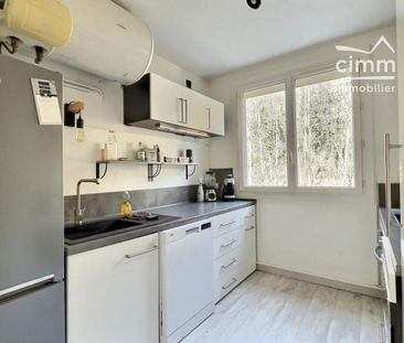 À louer - Appartement, 3 pièces situé à Saint-Martin-le-Vinoux (389... - Photo 1