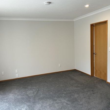 Large Family Home - Photo 5