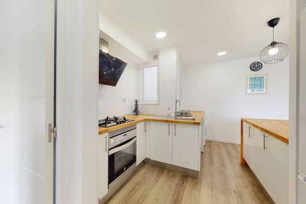 Carrer del Monestir de Poblet, Valencia, Valencian Community 46015 - Photo 1